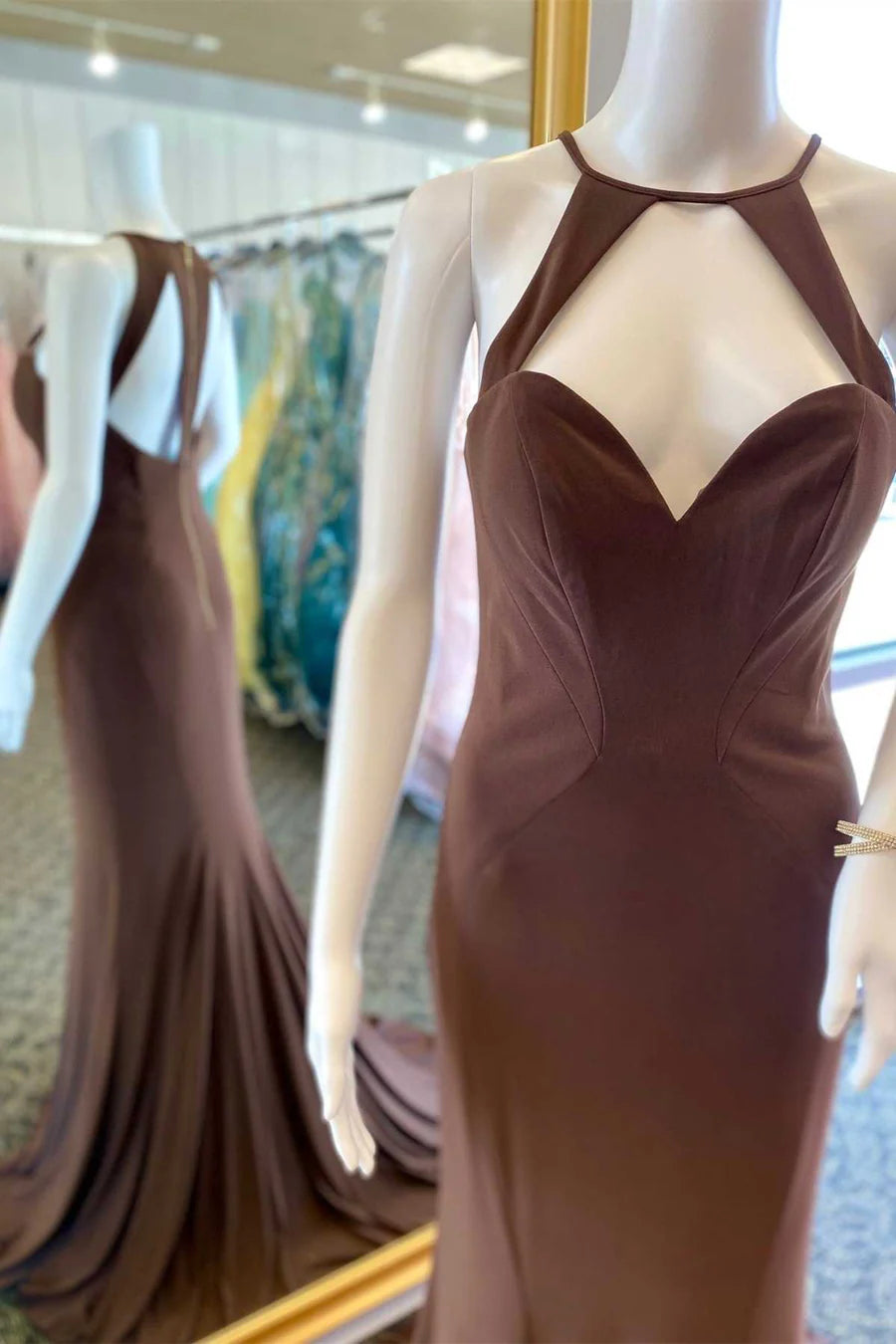 Vestido de fiesta de sirena con escote halter